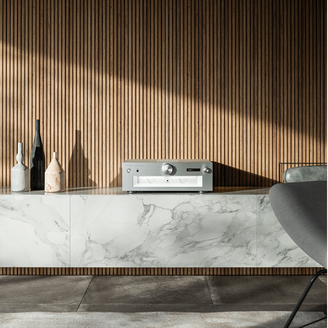 SU-G700M2 Grand Class Stereo Integrated Amplifier - Black