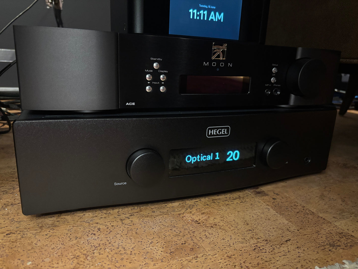 PRE-OWNED H190 Integrated Amplifier & Music Streamer - Black