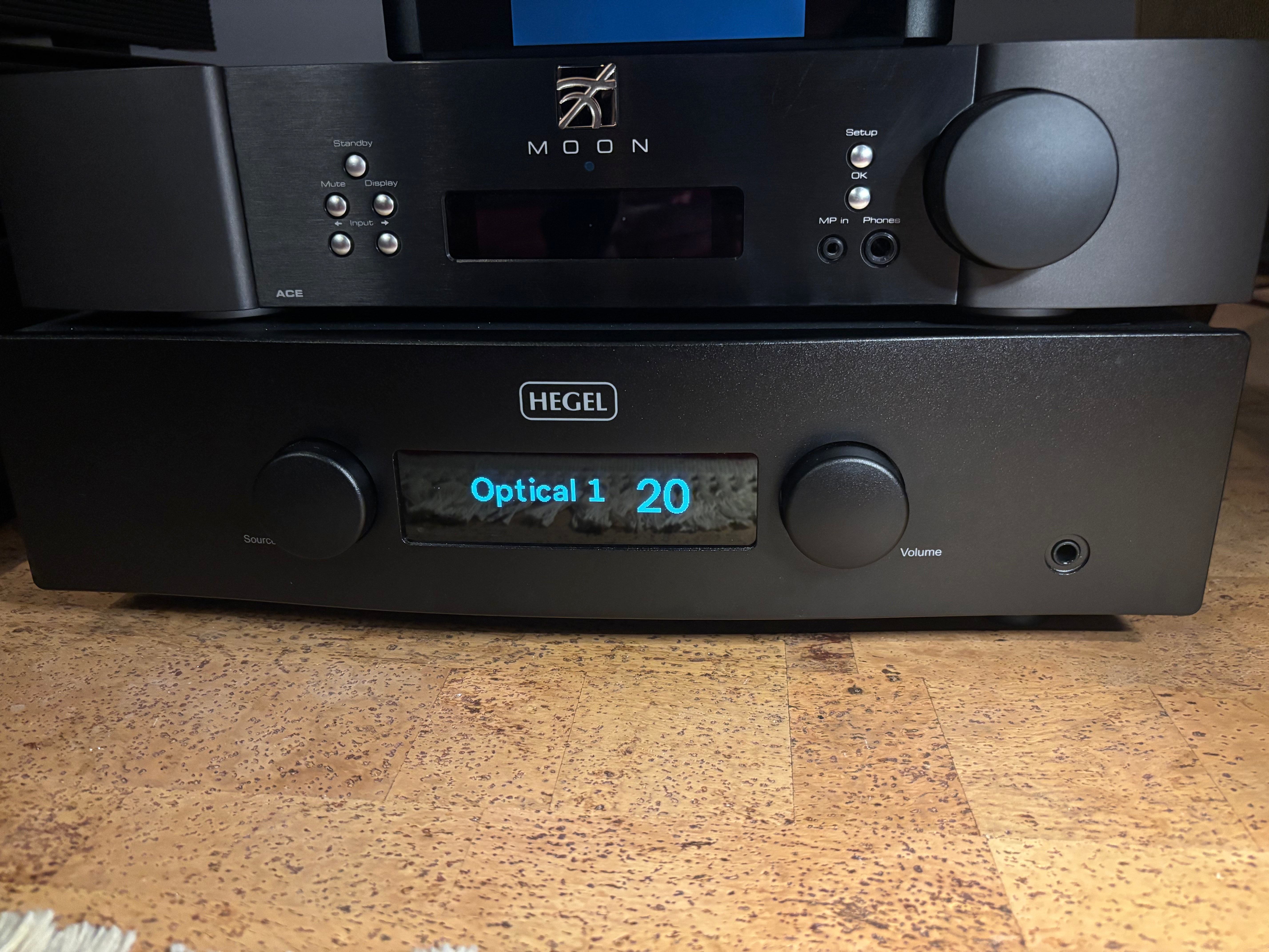 PRE-OWNED H190 Integrated Amplifier & Music Streamer - Black