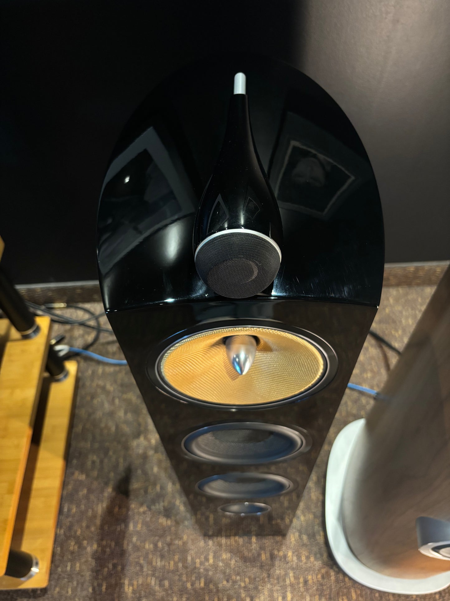 Pre-Owned 804 Diamond Floor-standing Speaker Pair - Gloss Black