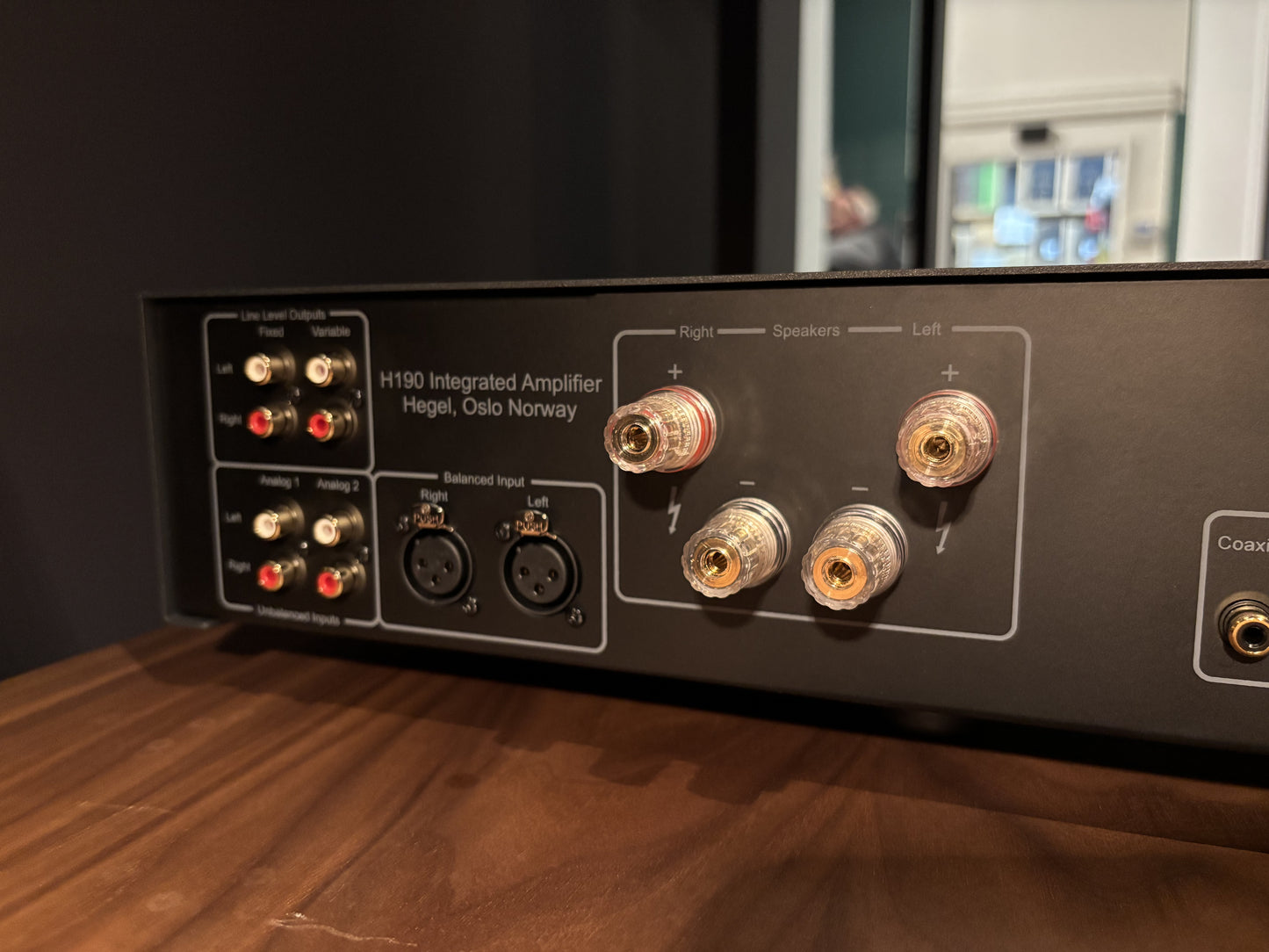 PRE-OWNED H190 Integrated Amplifier & Music Streamer - Black