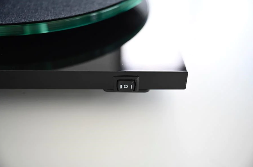 A2 (2M Red) Fully Automatic Sub-Chassis Turntable