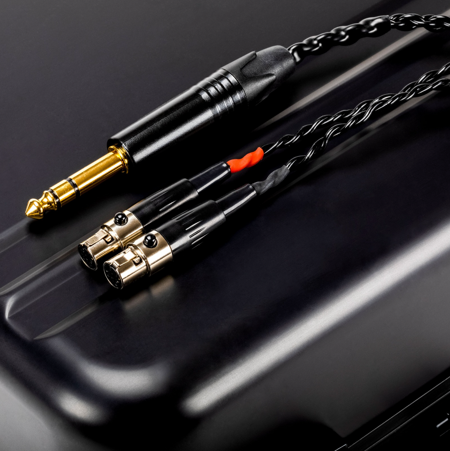MM-500 Manny Marroquin with Carry Case & 6.3mm Cable