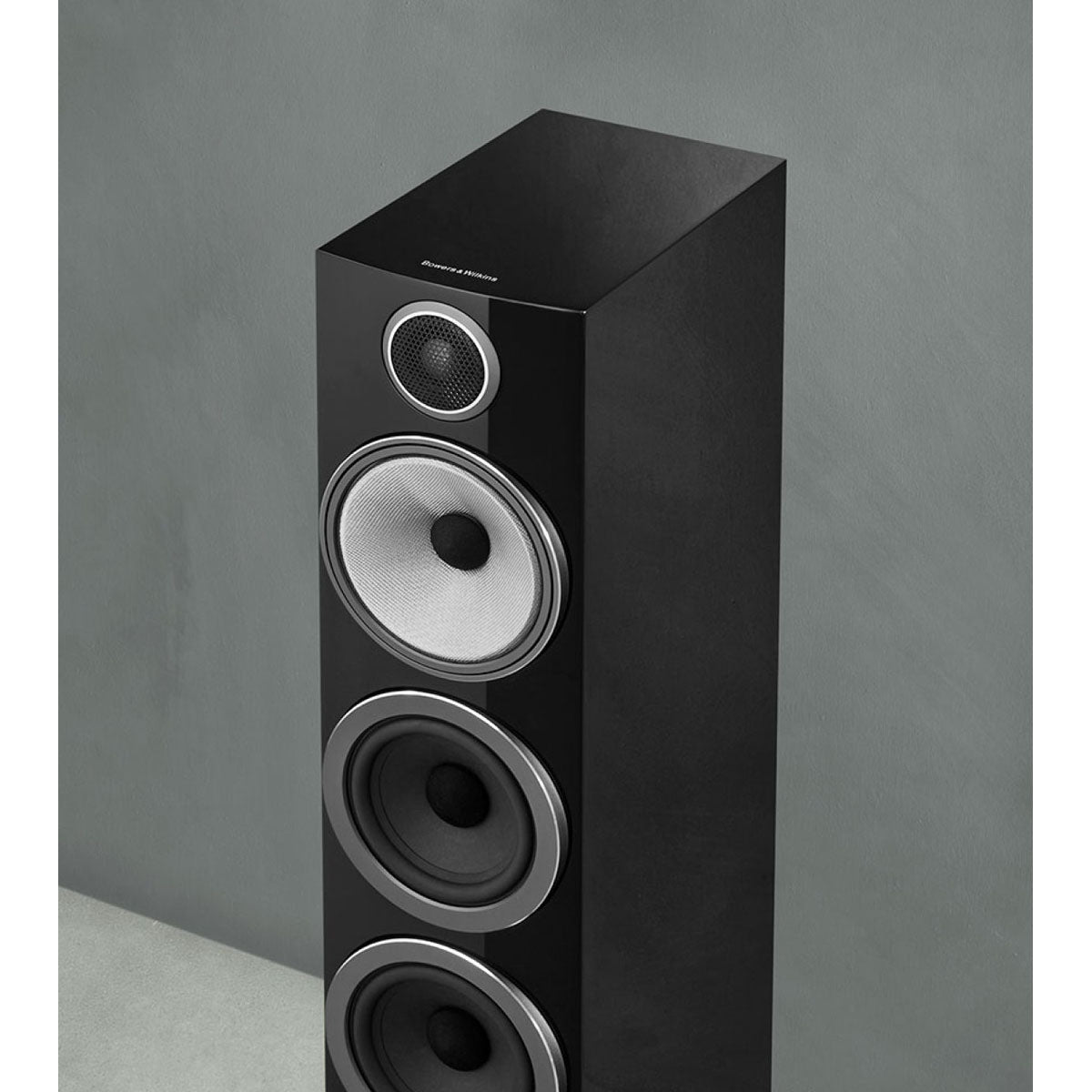 704 S3_Black_