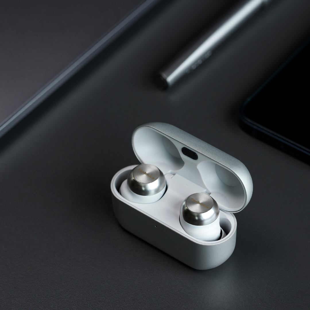 AZ100 True Wireless Earbuds with Magnetic Fluid Driver - Silver