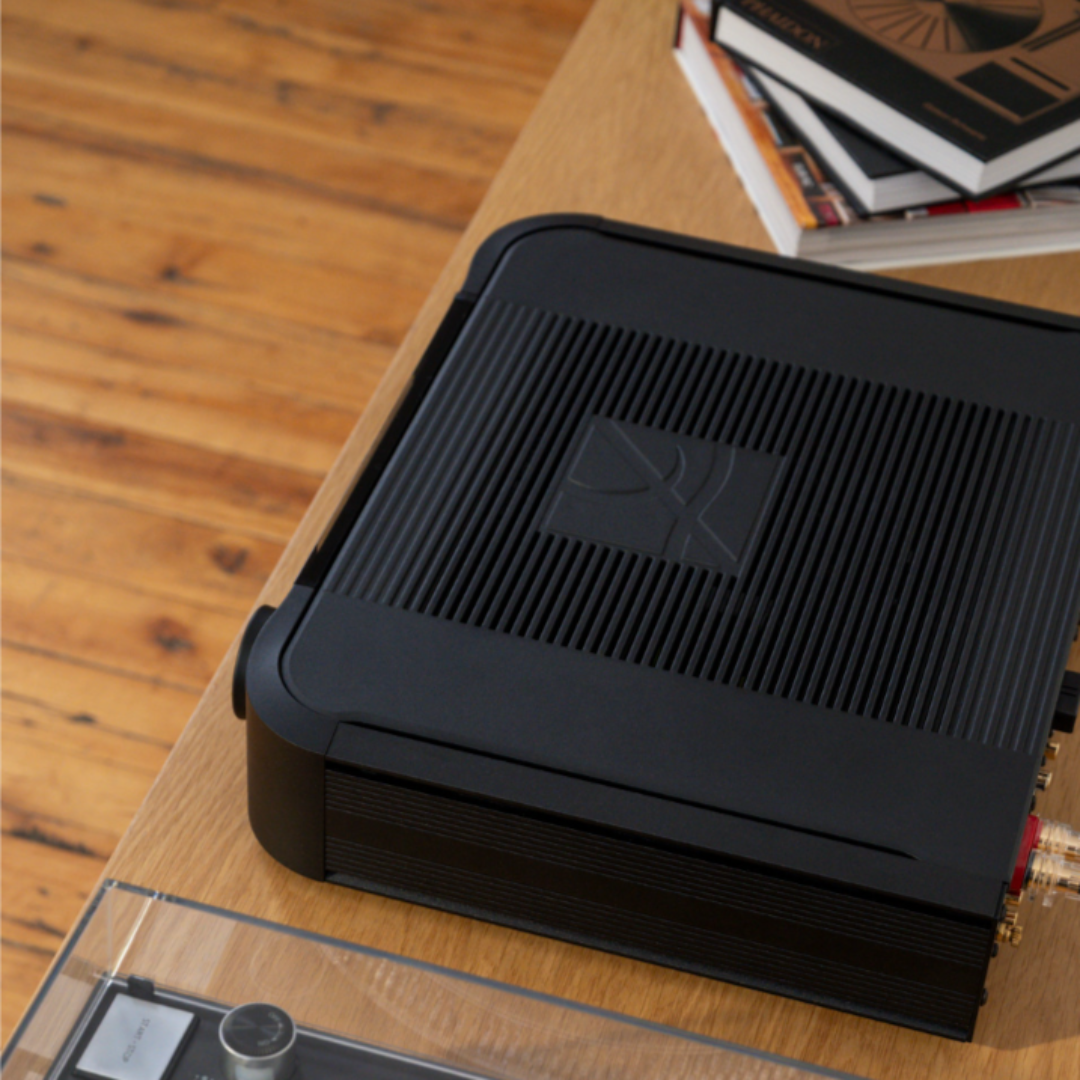 Compass Collection 371 Network Player / Amplifier - Black