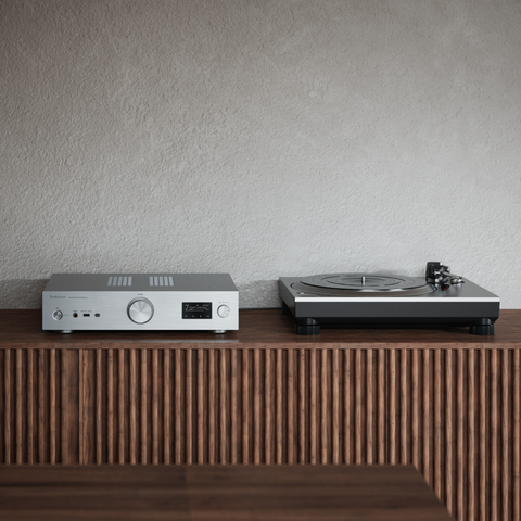 SU-GX70 Grand Class Network Audio Amplifier - Silver