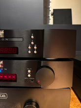 PRE-OWNED MOON by Simaudio 260DT CD Transport - Black