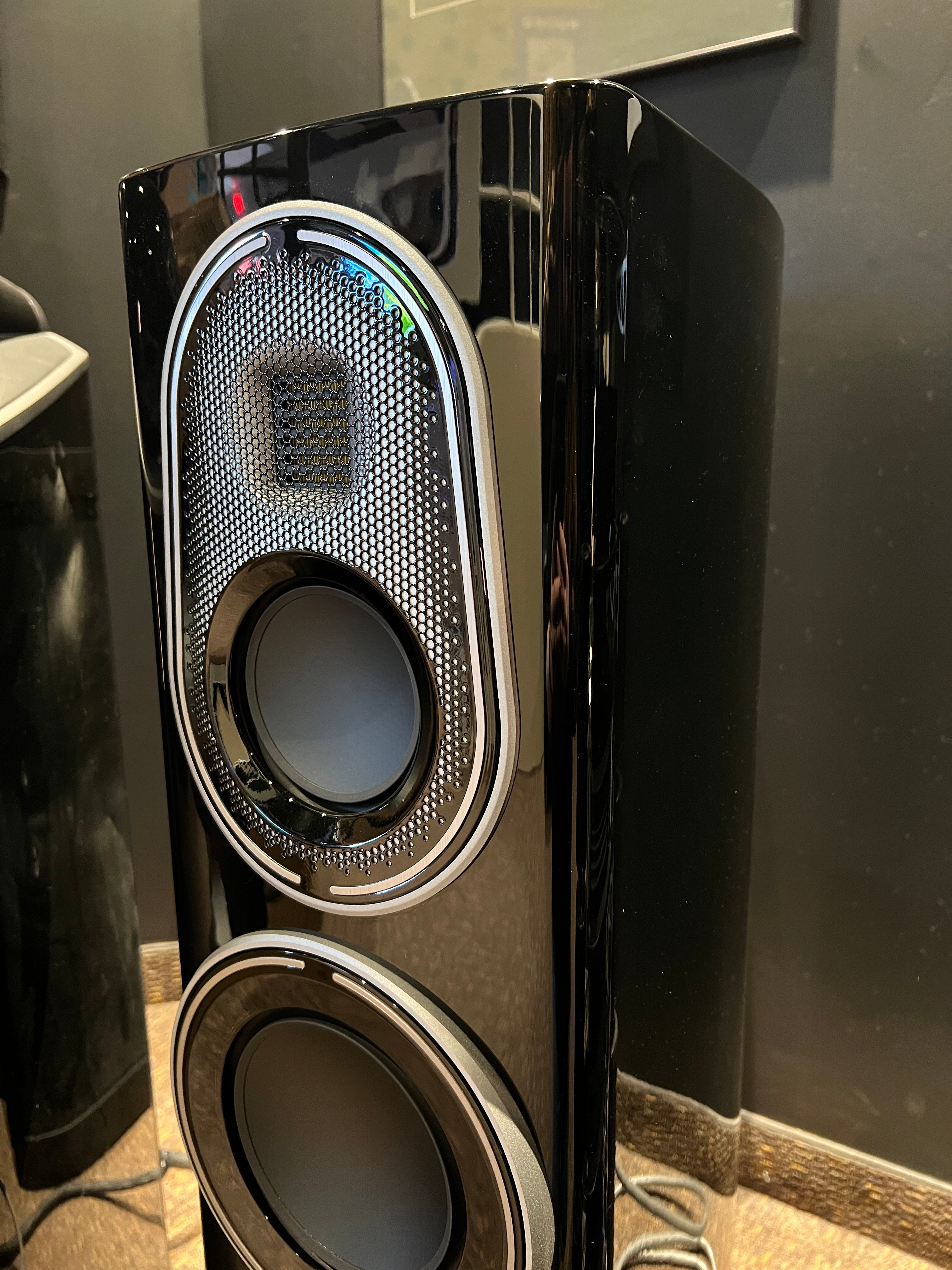 Monitor Audio Platinum PL-200 Floorstanding Speaker Pair - Demo