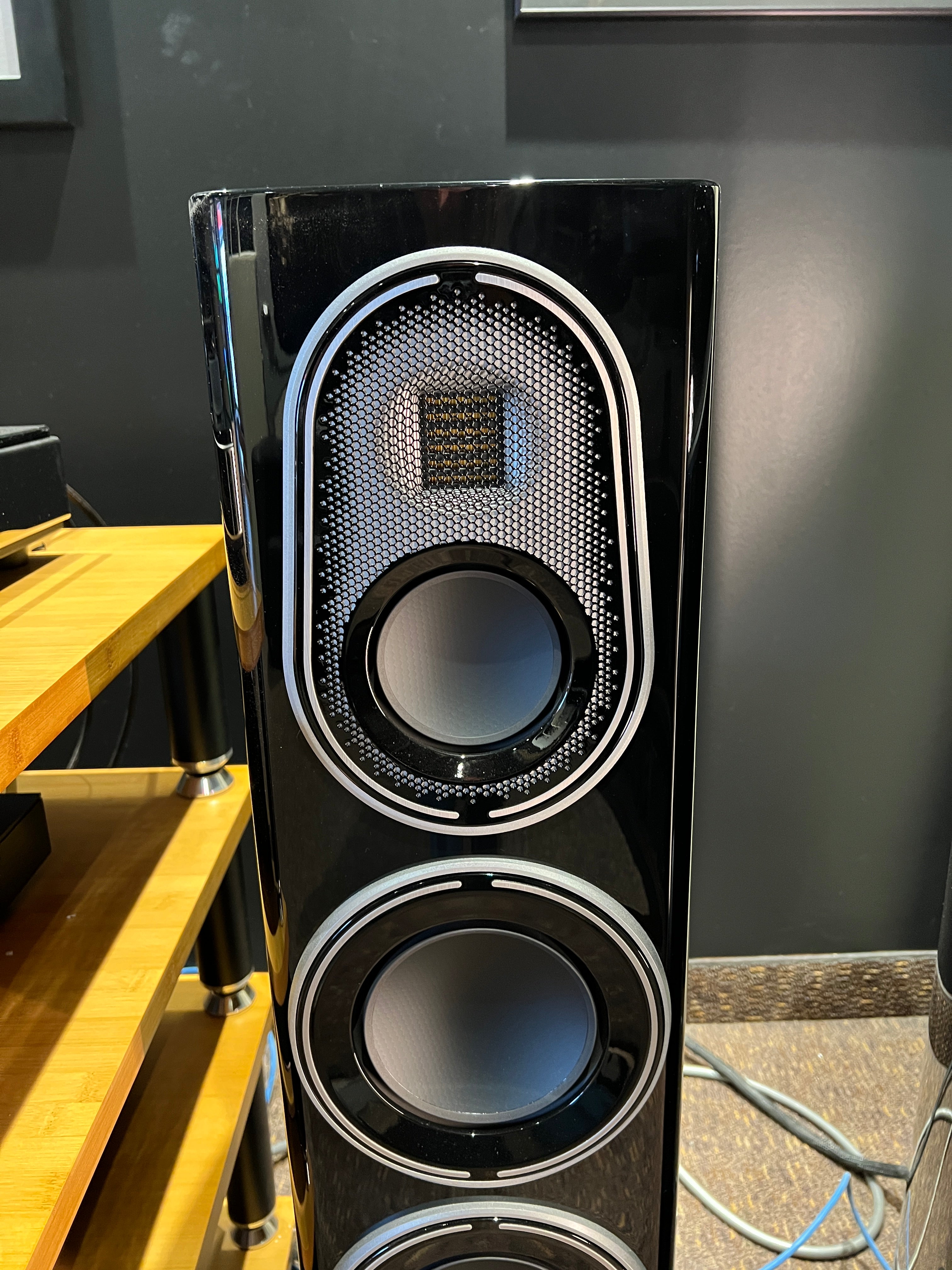 Monitor Audio Platinum PL-200 Floorstanding Speaker Pair - Demo