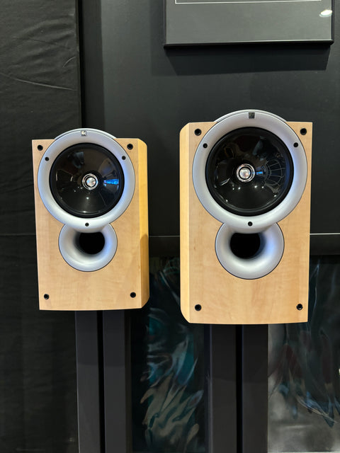 KEF Q1 Bookshelf Speaker Pair: Pre-Owned