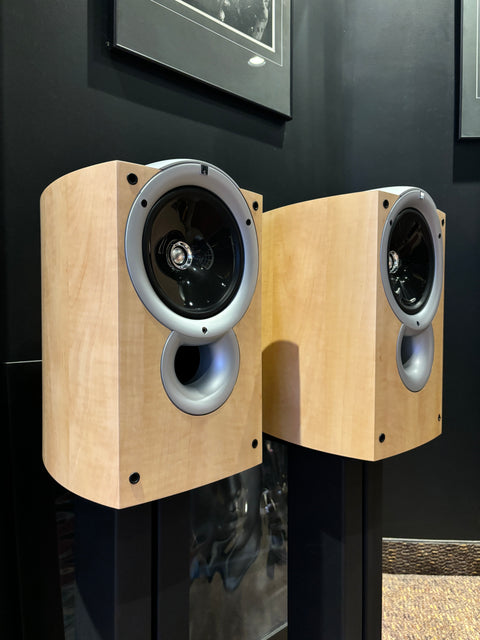 KEF Q1 Bookshelf Speaker Pair: Pre-Owned