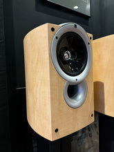 KEF Q1 Bookshelf Speaker Pair: Pre-Owned