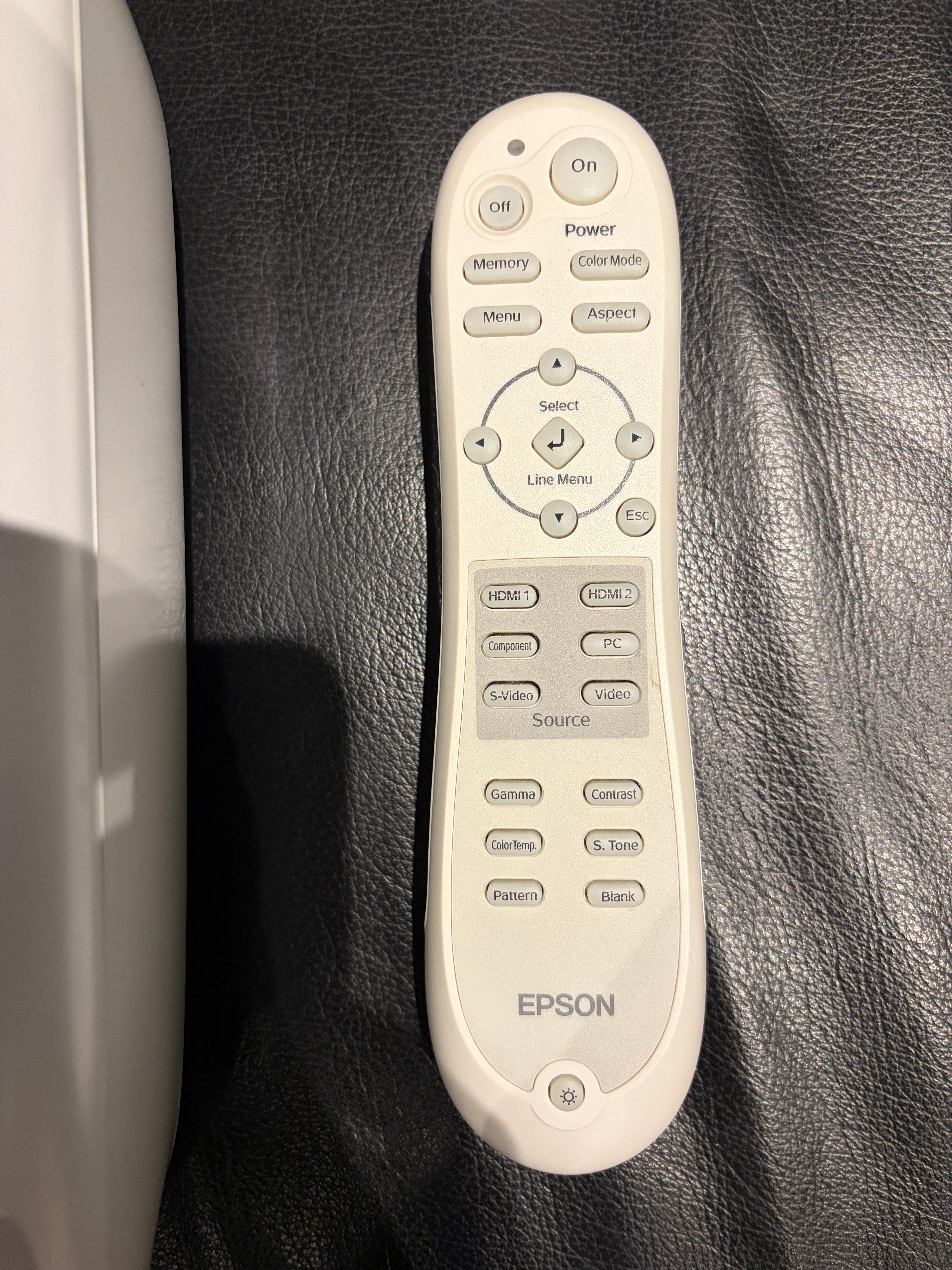 PRE-OWNED Epson Home Cinema 1080UB Projector