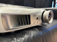 PRE-OWNED Epson Home Cinema 1080UB Projector
