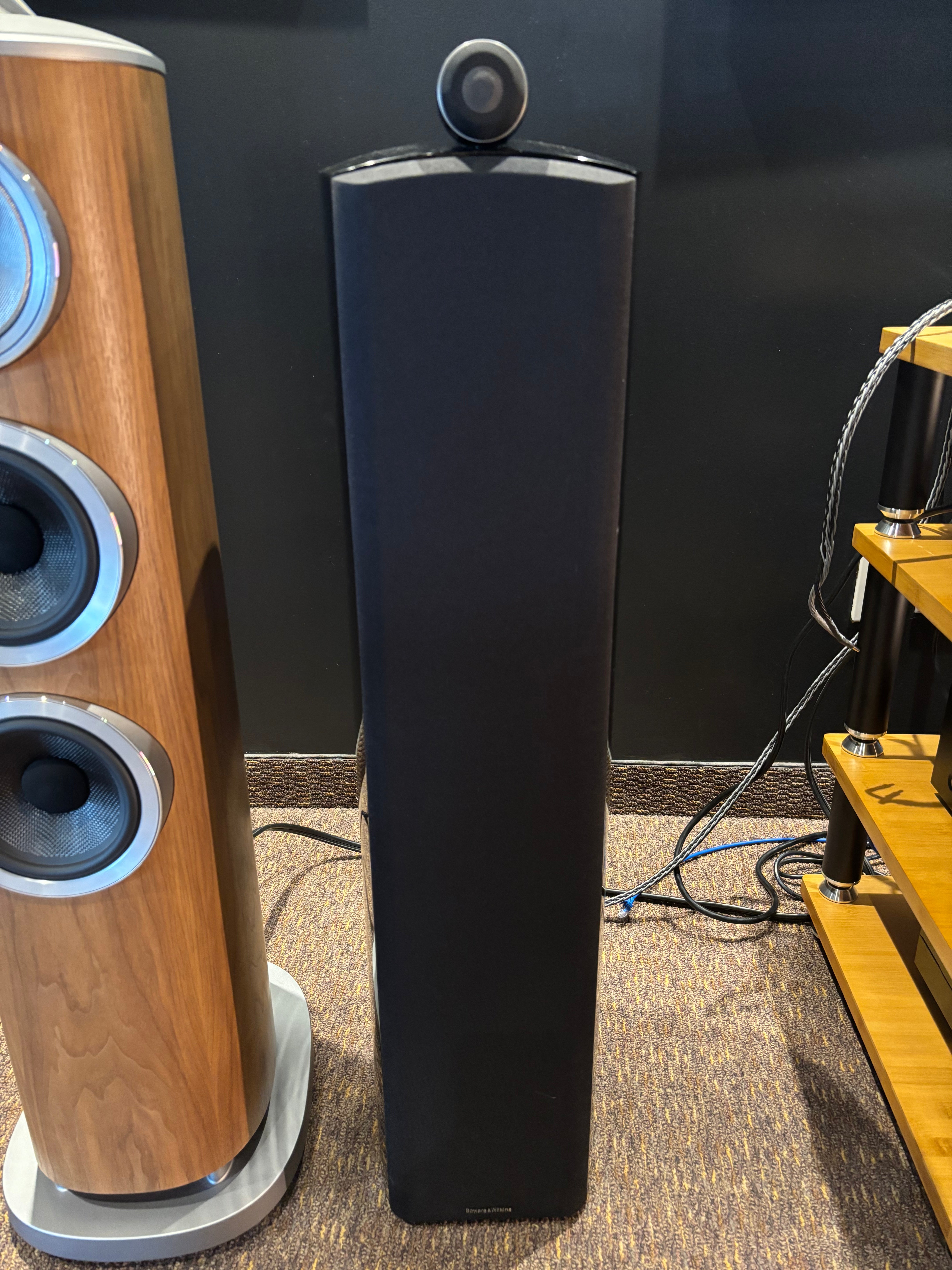 Pre-Owned 804 Diamond Floor-standing Speaker Pair - Gloss Black
