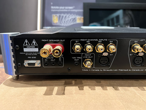 600i V2 Dual-Mono Integrated Amplifier - DEMO MODEL