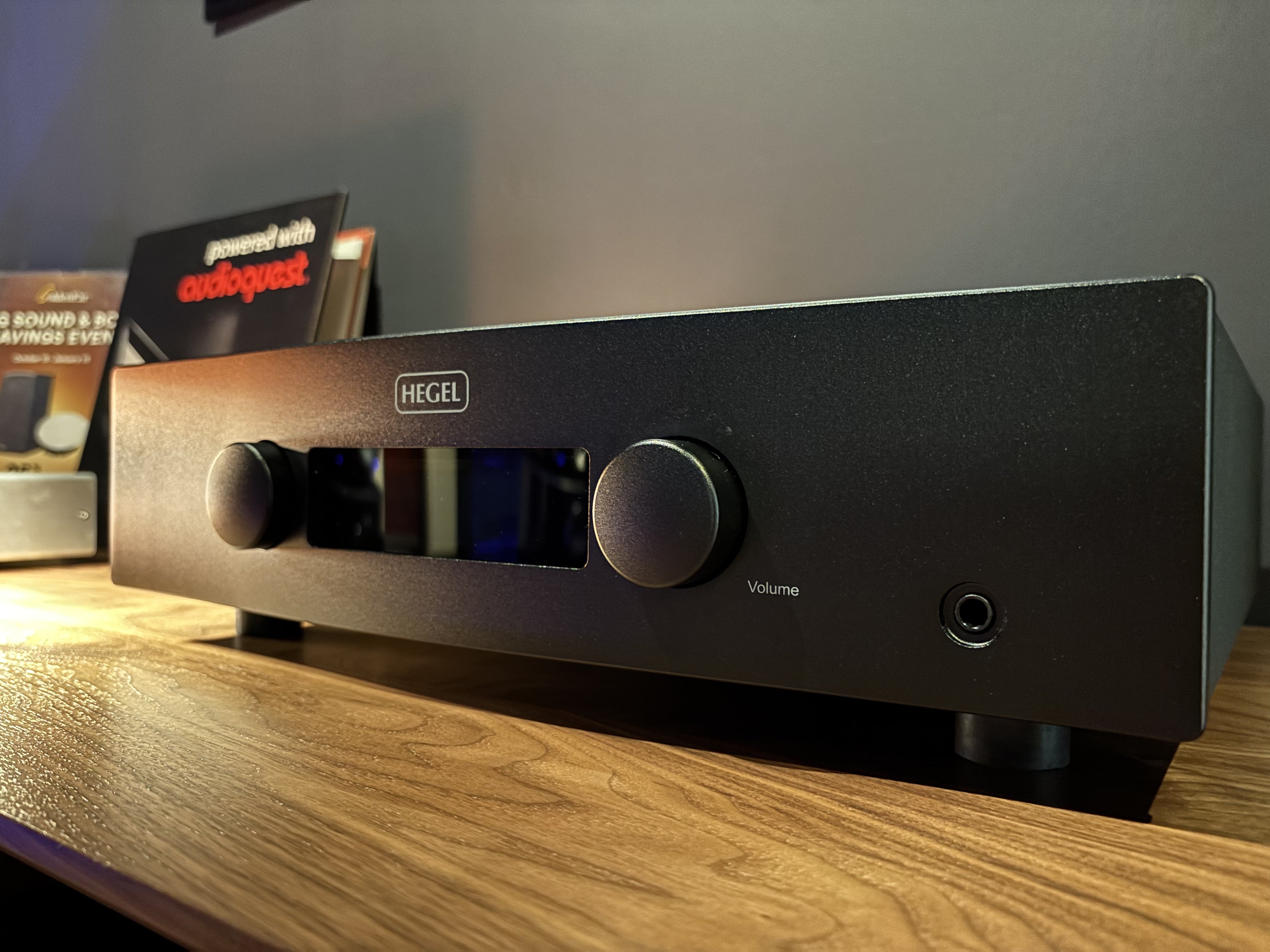 PRE-OWNED H190 Integrated Amplifier & Music Streamer - Black