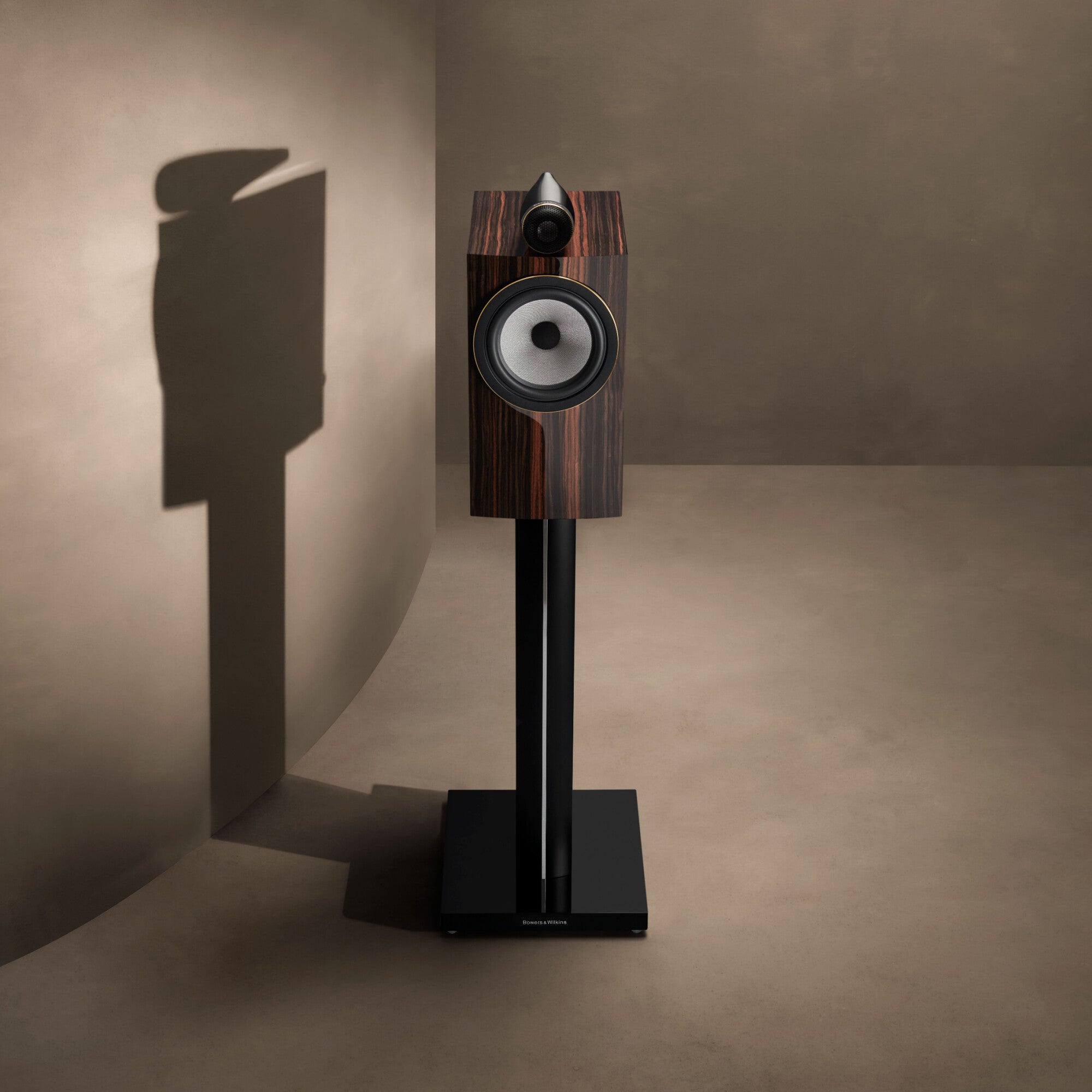 705 S3 Signature Bookshelf Speaker - Datuk Gloss