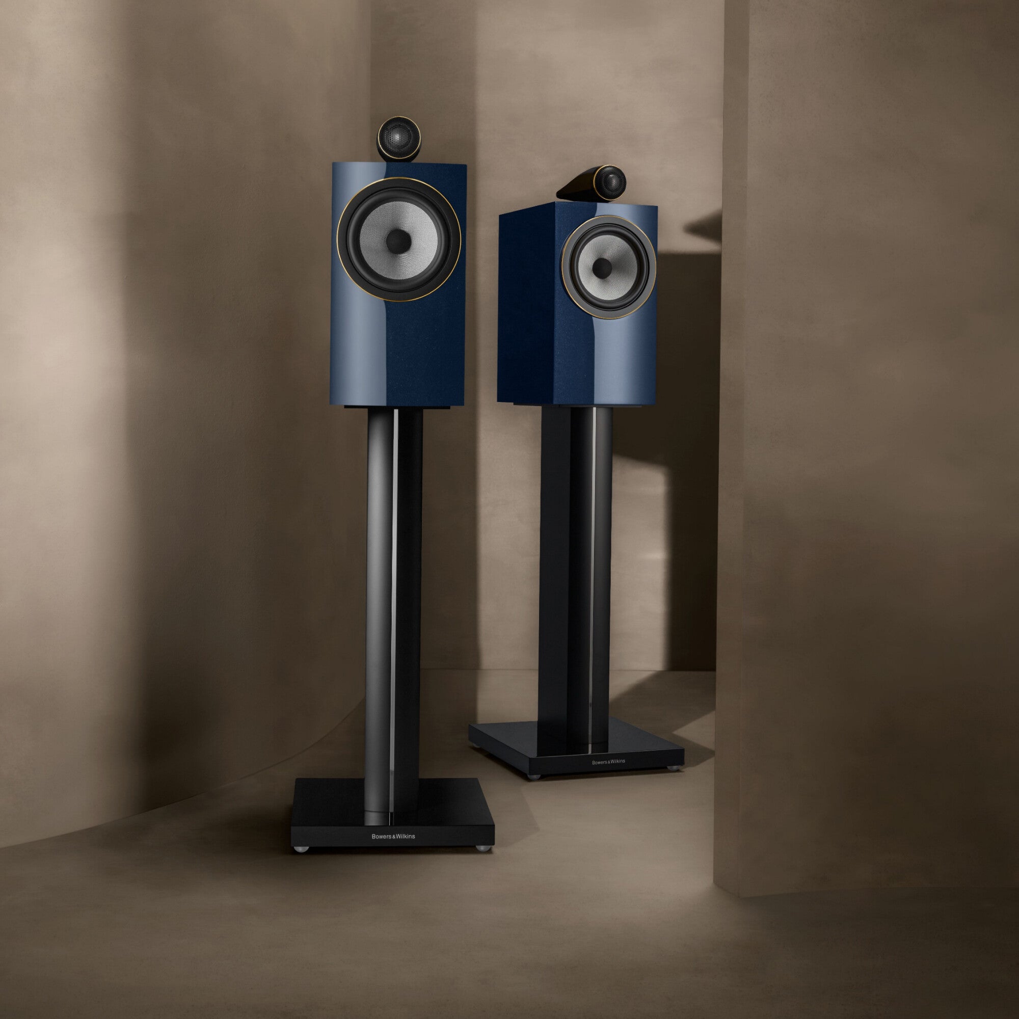 705 S3 Signature Bookshelf Speaker - Midnight Blue Metallic