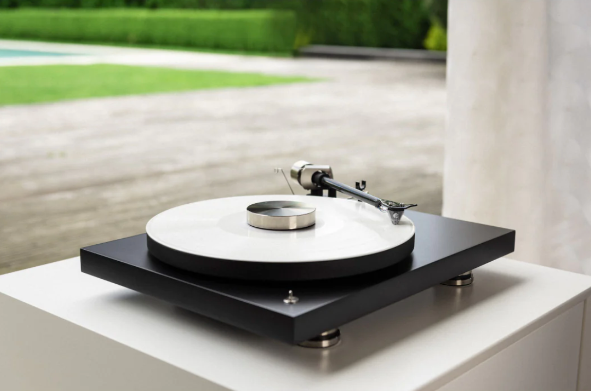 DEBUT PRO Turntable (Pick It Pro) - Satin Black
