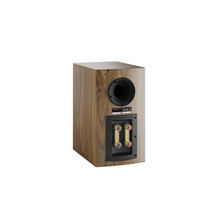 RUBIKORE-2 Bookshelf Speaker Pair - Natural Walnut