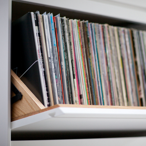 Aero 25.5" Media Stand - Natural Walnut