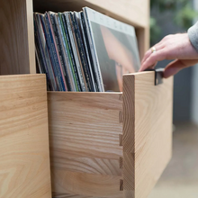 Dovetail 3 × 2.5 with Sonos Shelf - Natural Walnut