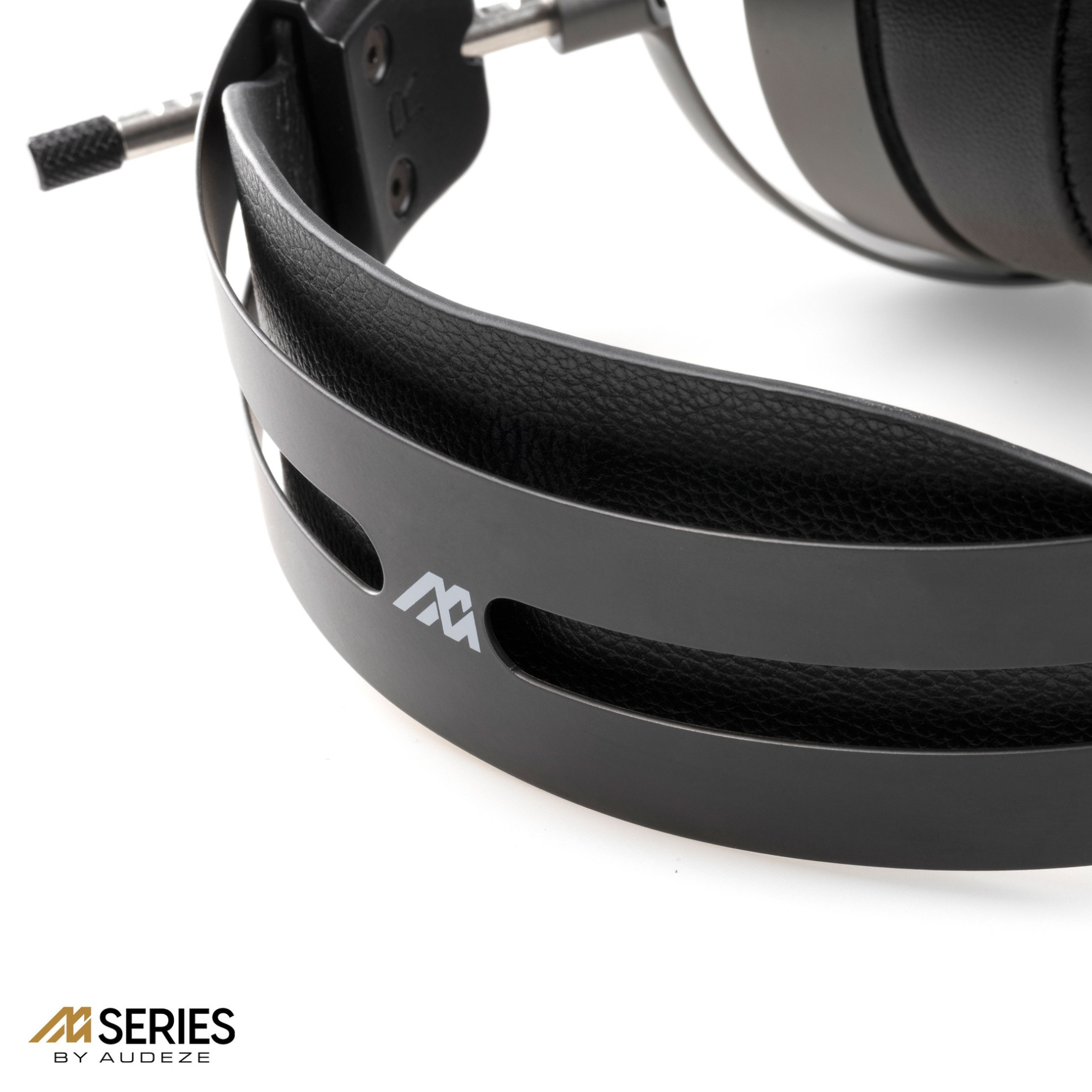 MM-500 Manny Marroquin with Carry Case & 6.3mm Cable