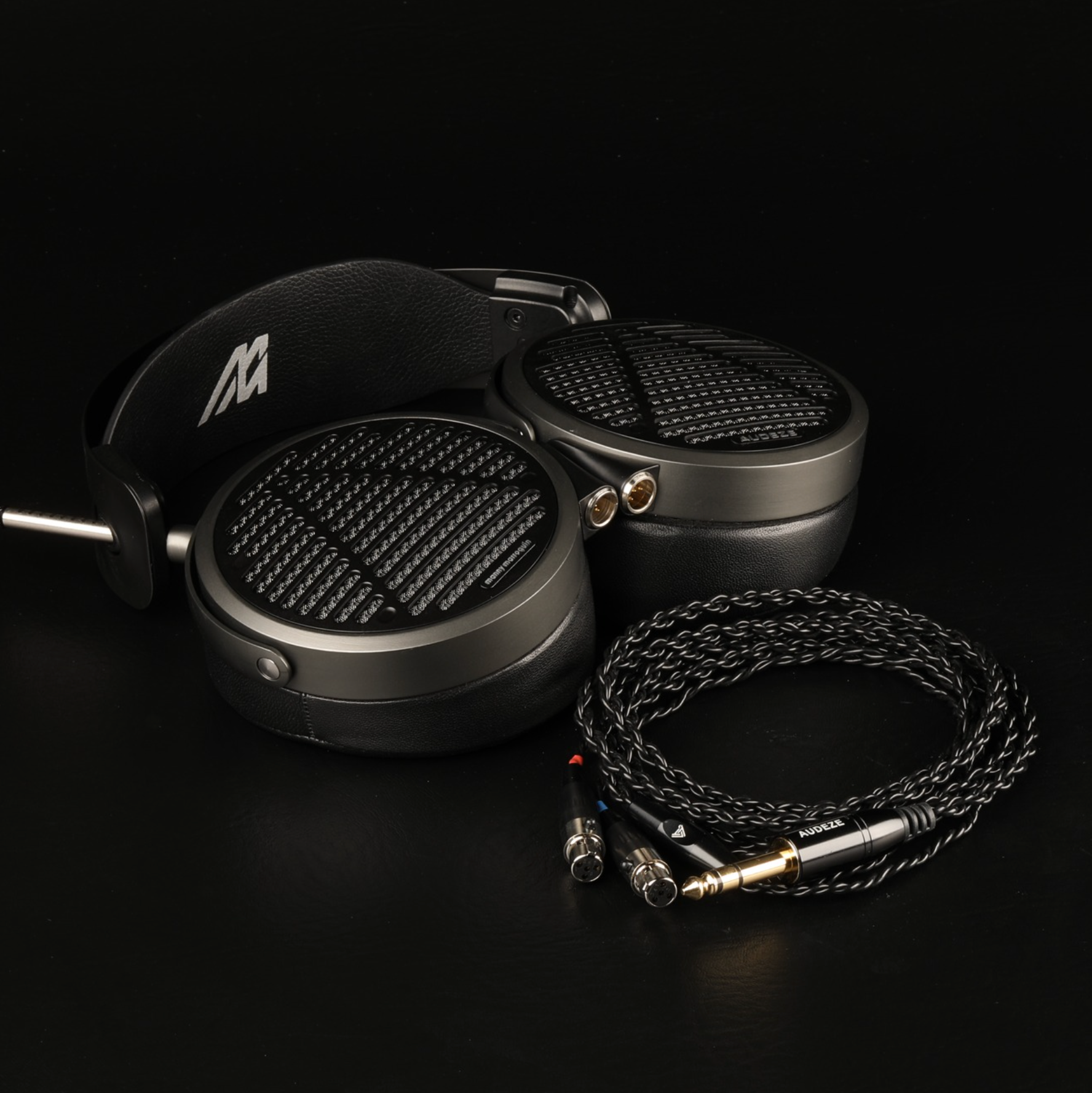 MM-500 Manny Marroquin with Carry Case & 6.3mm Cable