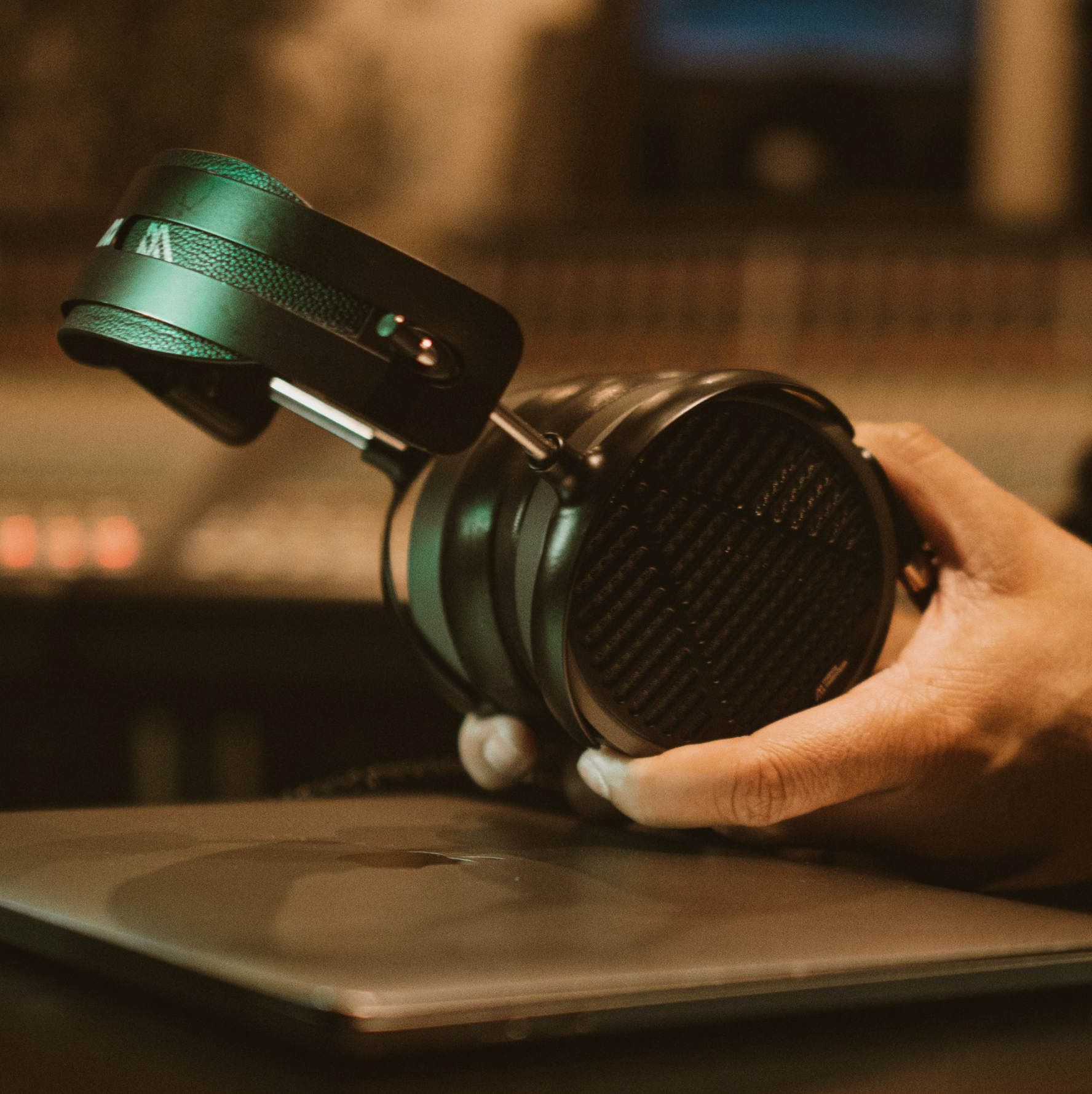 MM-500 Manny Marroquin with Carry Case & 6.3mm Cable