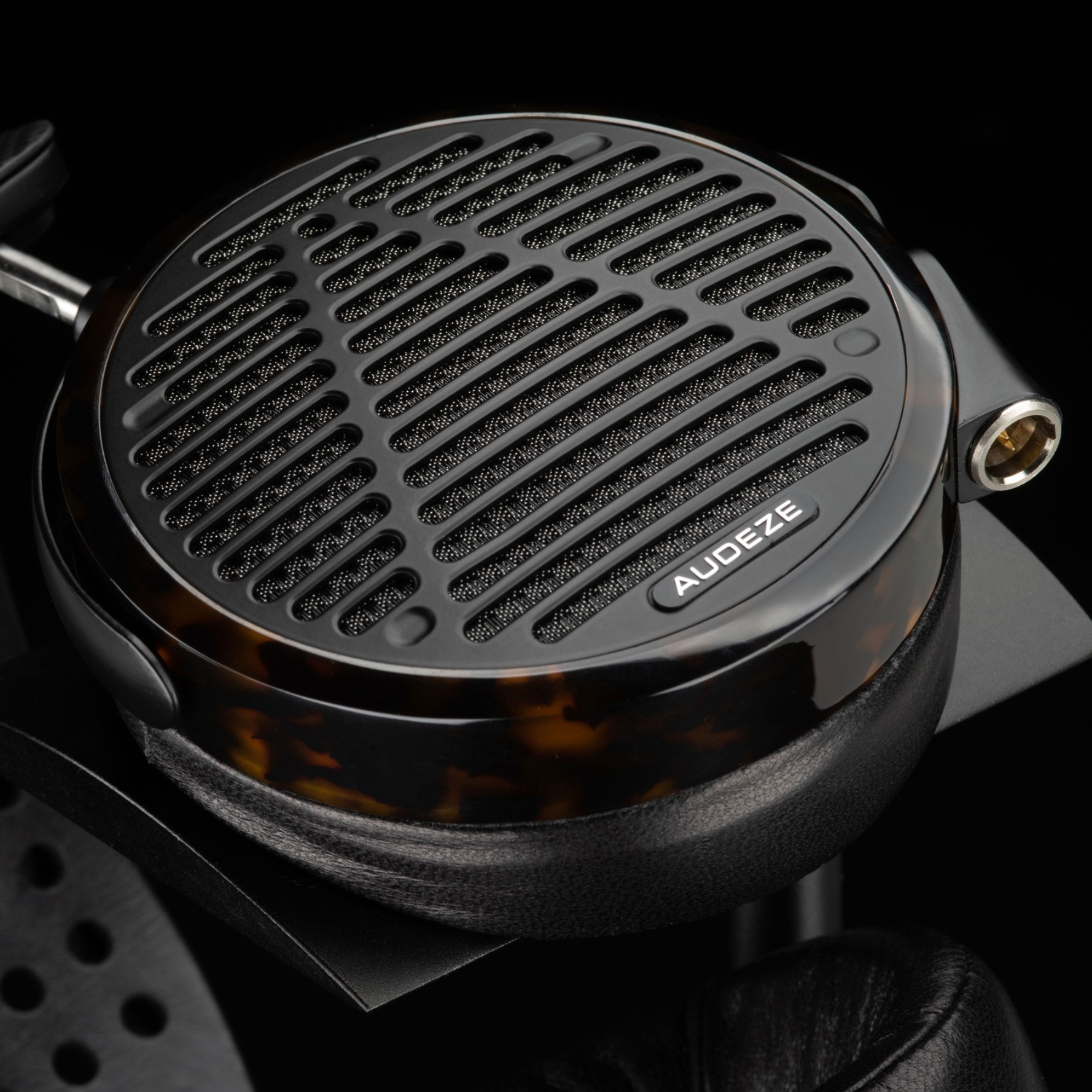 LCD-5 w/ACETATE Ring Cable w/6.35 Adapter