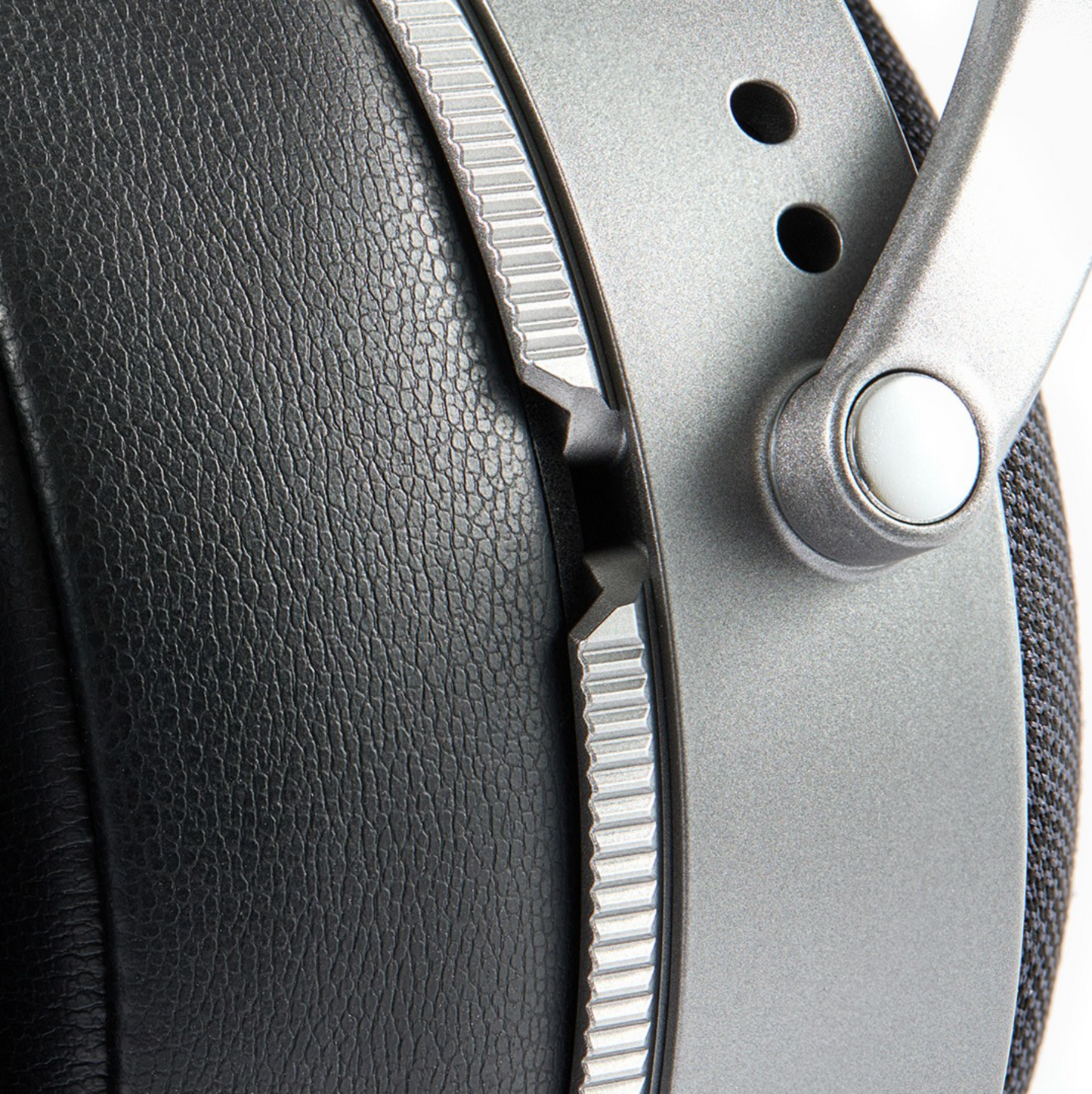 LCD-S20 Closed-Back Planar Headphones