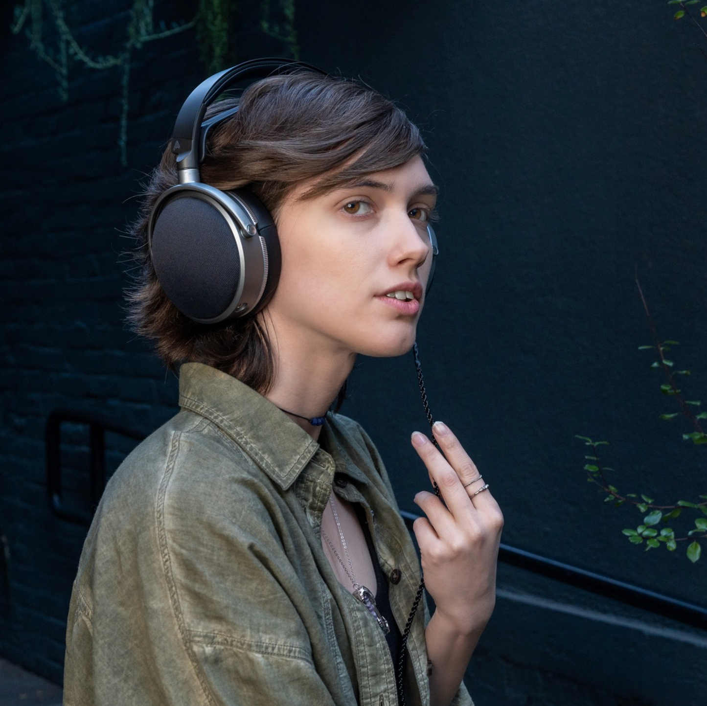 LCD-S20 Closed-Back Planar Headphones