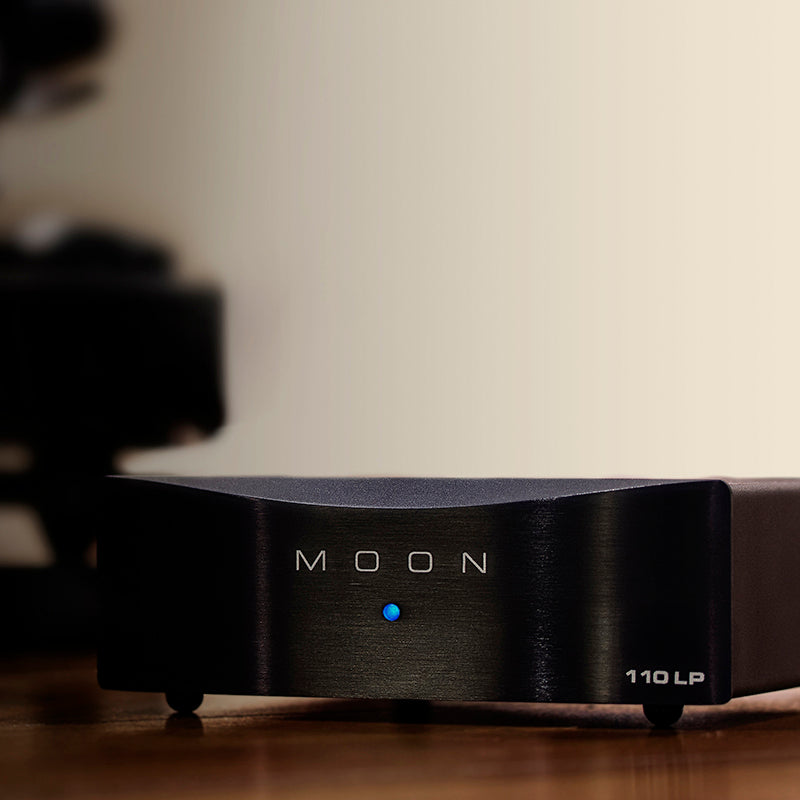 MOON_110LP_v2_Lifestyle_retouche_website_1700x800-1