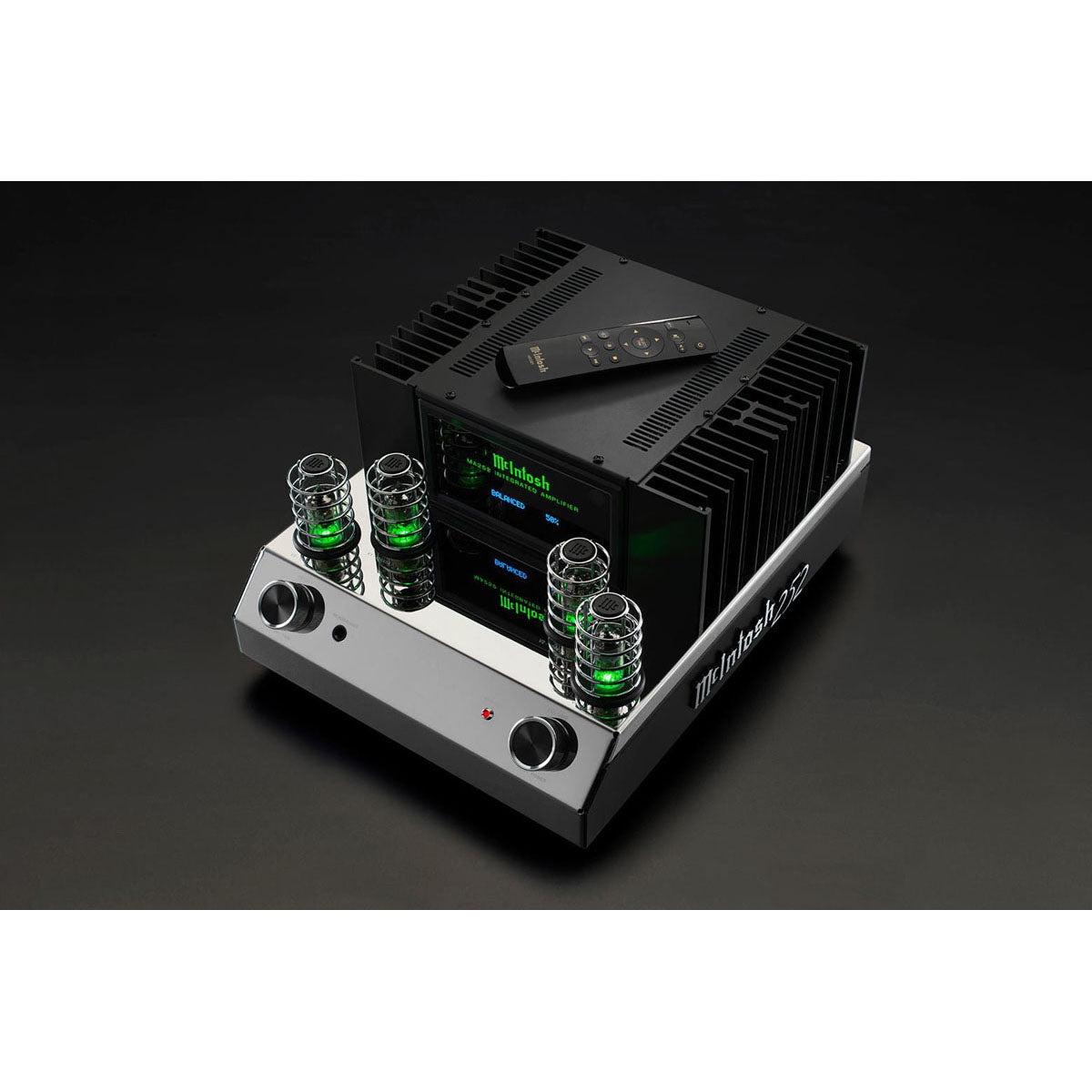 ma252-angle-right-high-remote-background